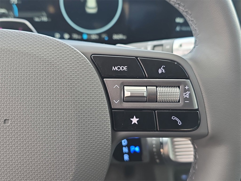 Certified 2025 Hyundai Ioniq 5 SEL image 18