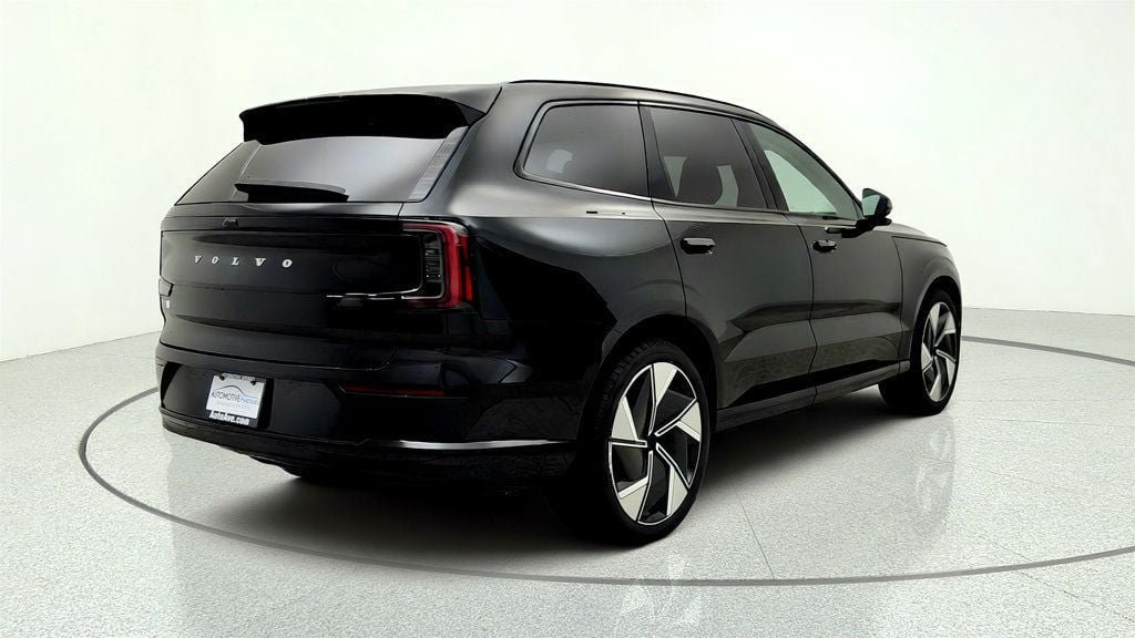 Used 2025 Volvo EX90 Ultra w/ Protection Package Premier AWD/4WD image 5
