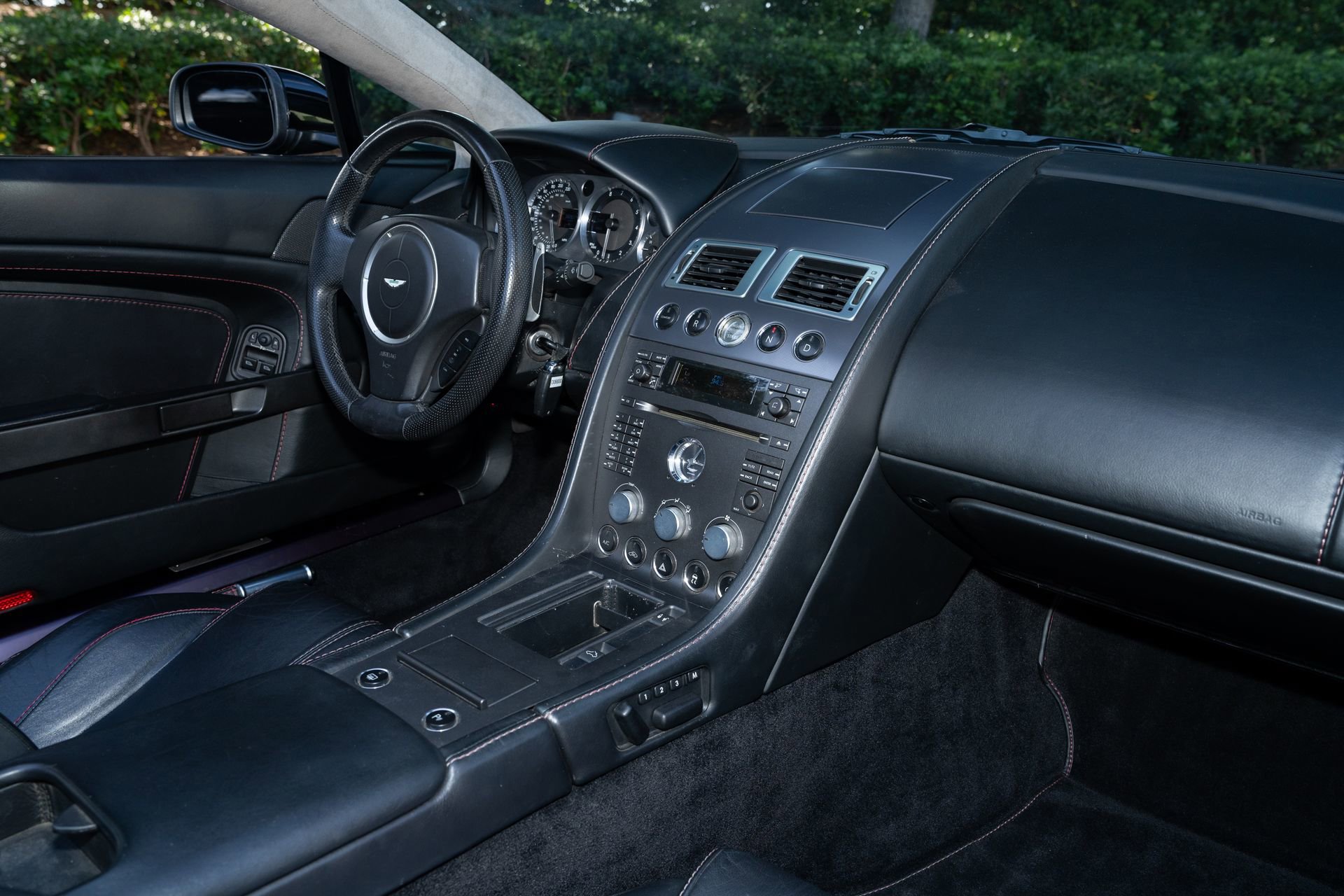 Used 2007 Aston Martin V8 Vantage Roadster image 17