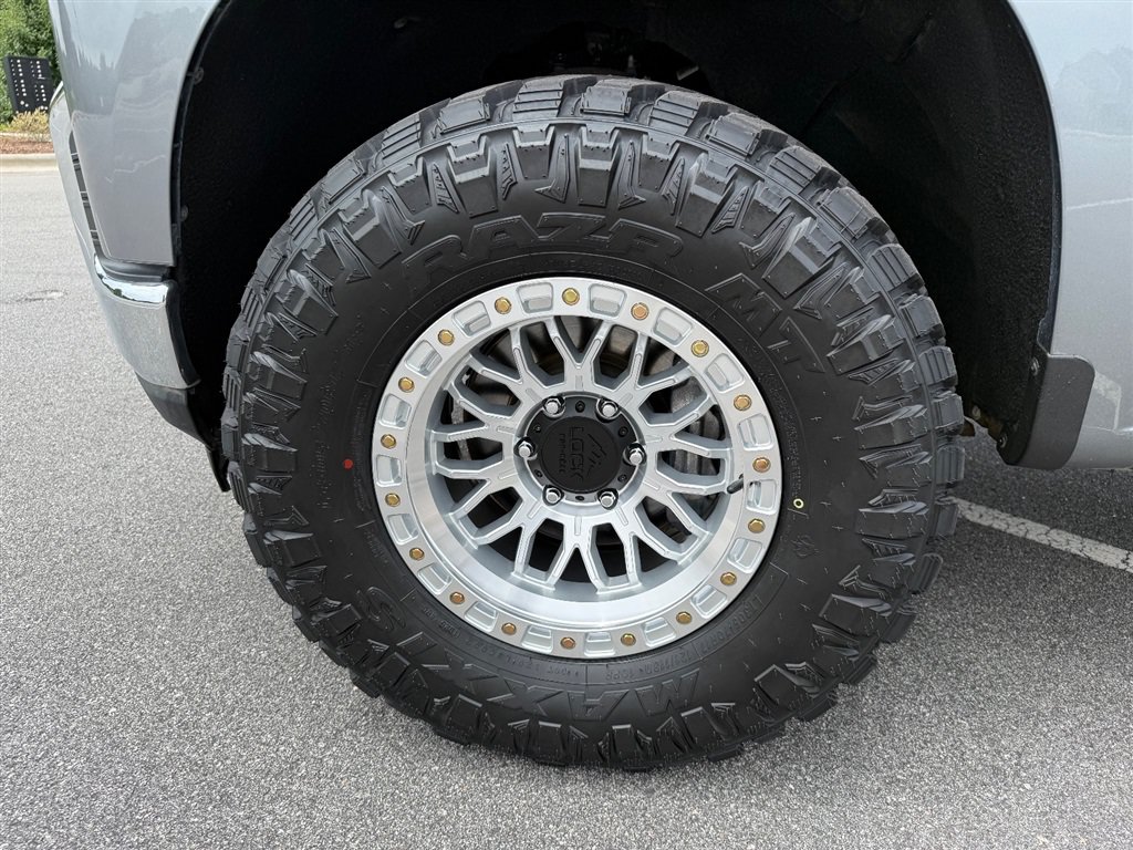 Used 2020 Chevrolet Silverado 1500 LT w/ All-Star Edition AWD/4WD image 10