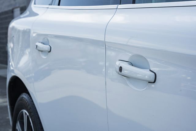 Used 2015 Volvo XC60 T6 w/ Proximity Package image 20