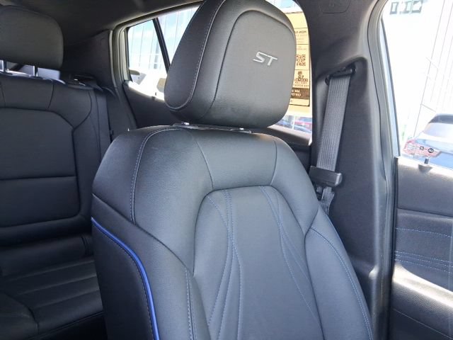 Used 2025 Buick Envista Sport Touring w/ Experience Buick Package FWD image 17