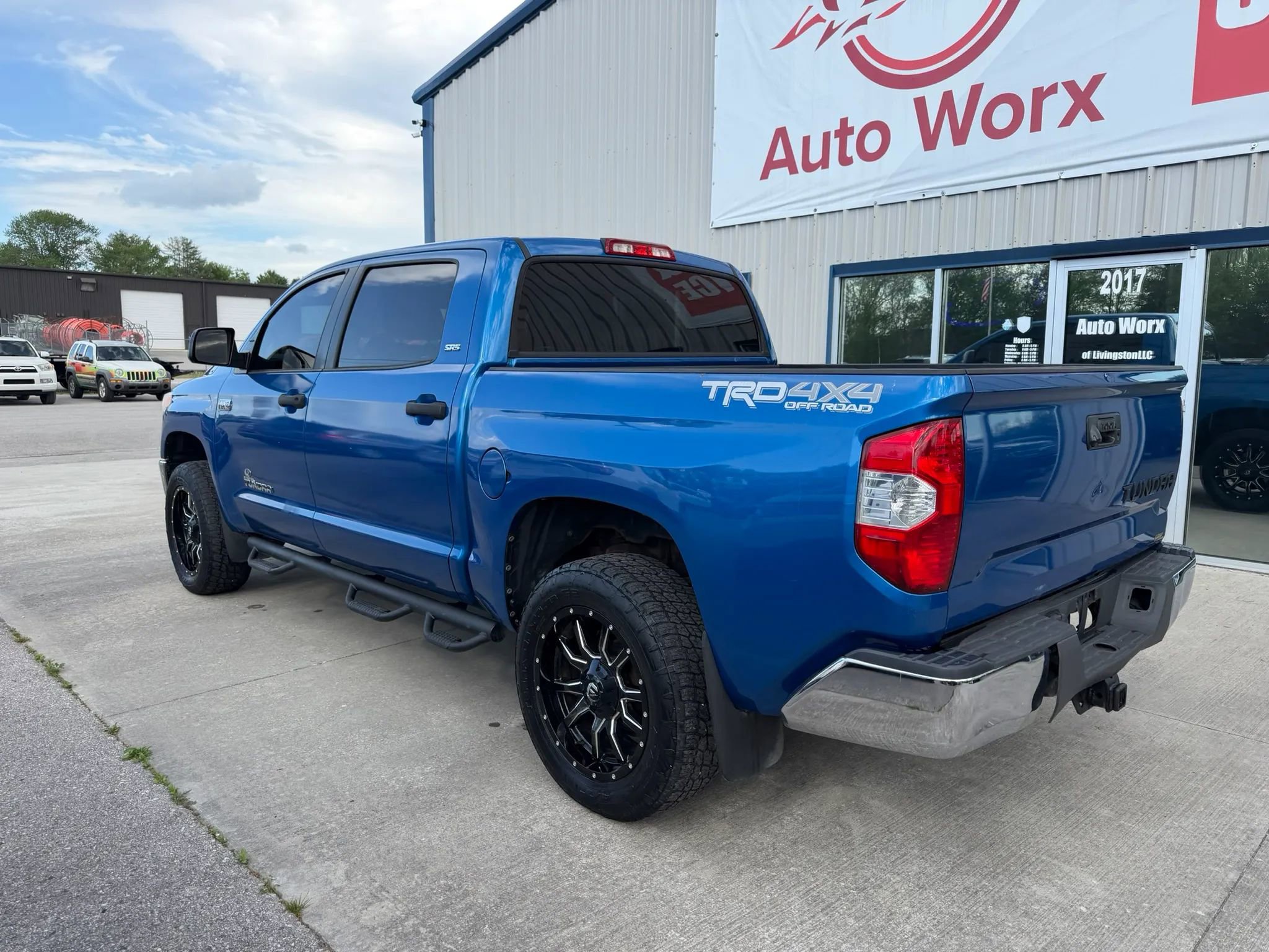 Used 2016 Toyota Tundra SR5 w/ TRD Off Road Package image 28