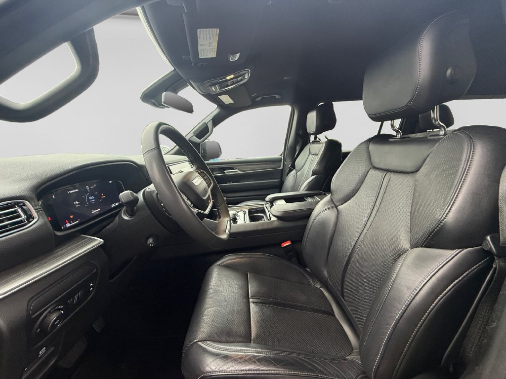 Used 2024 Jeep Wagoneer Series II AWD/4WD image 21