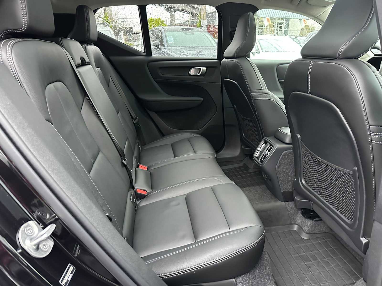 Used 2025 Volvo XC40 B5 Core w/ Protection Package Premier image 12