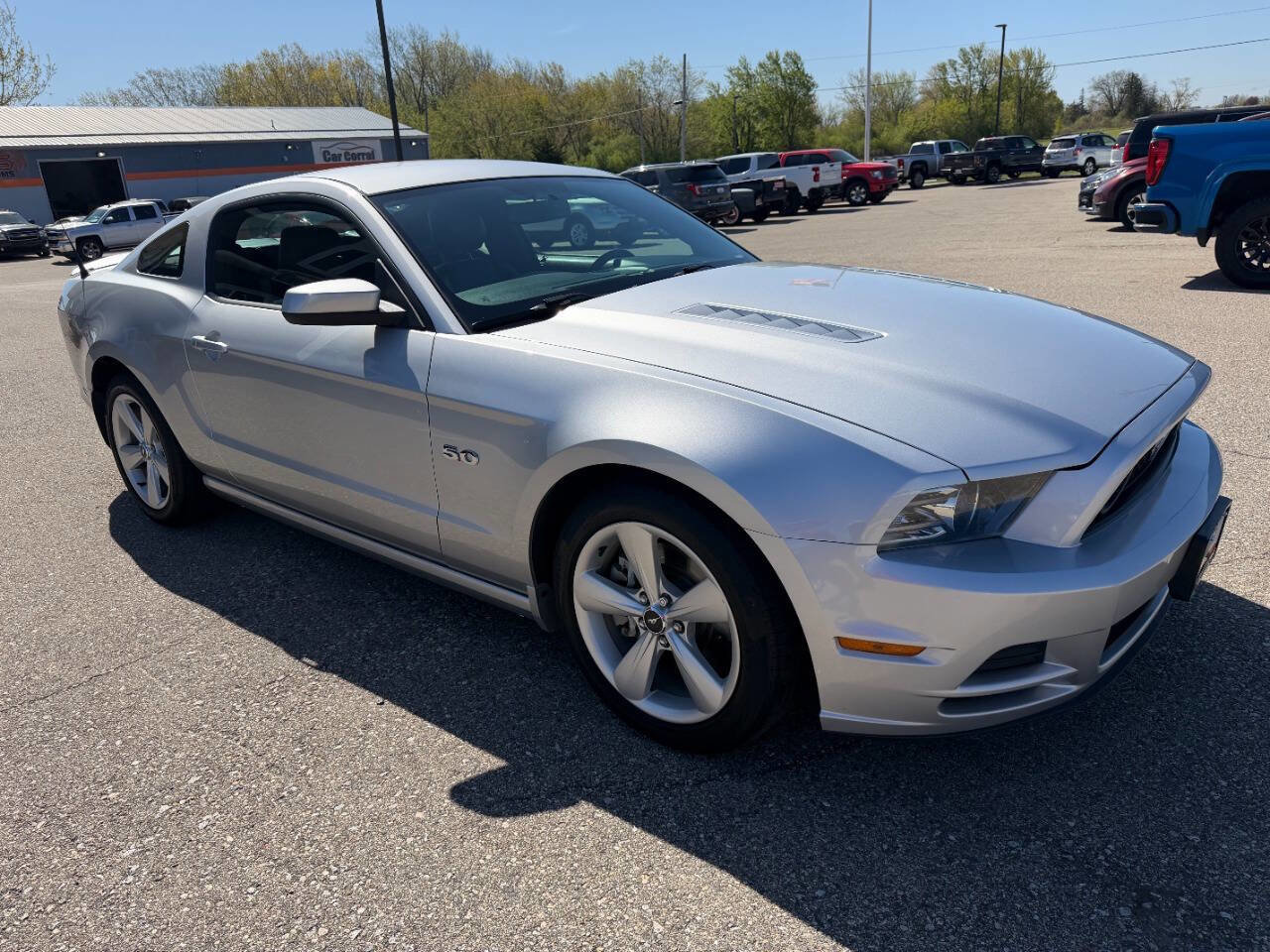 Used 2013 Ford Mustang GT Premium w/ Security Pkg RWD image 7