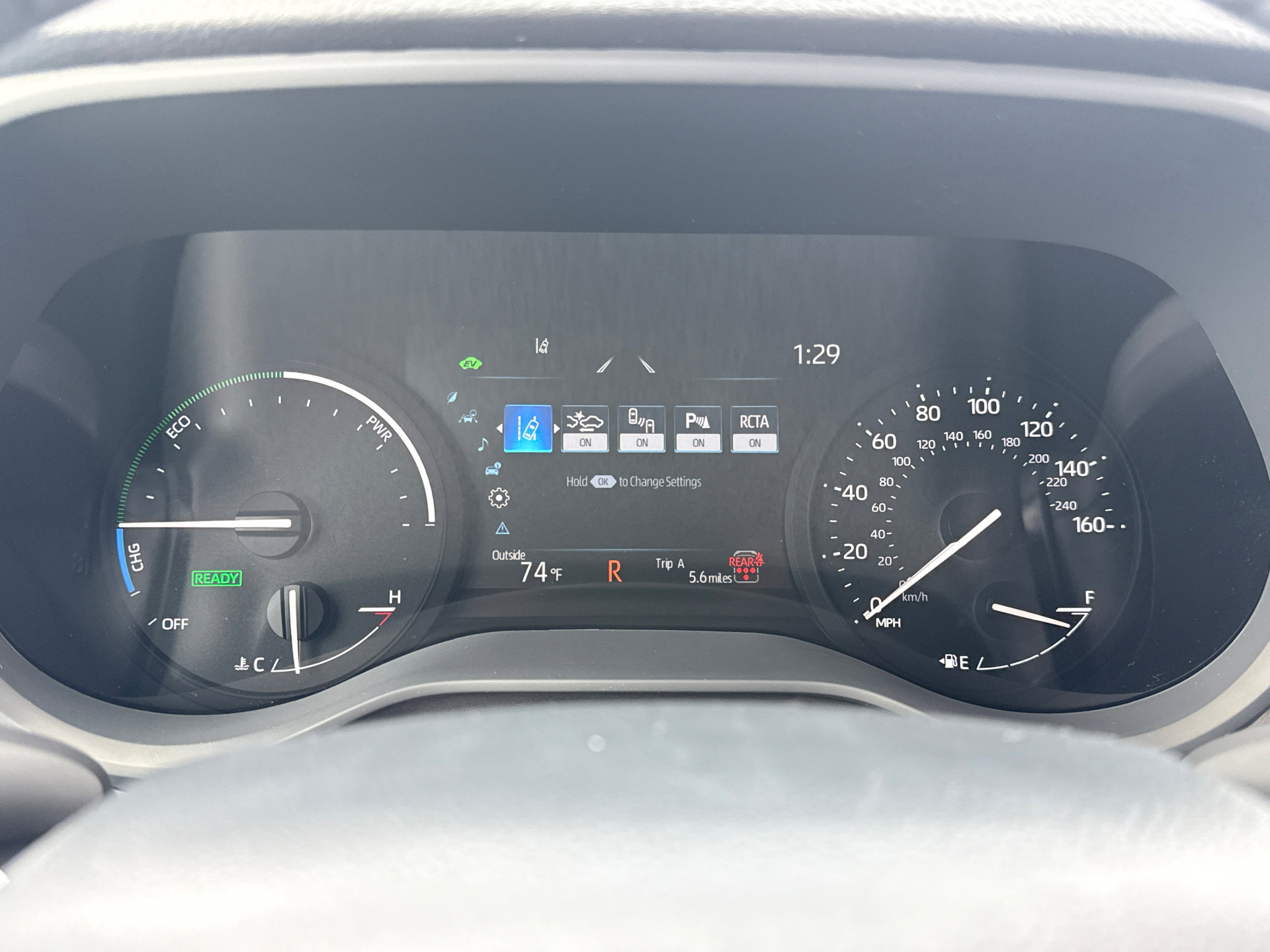 Used 2026 Toyota Sienna XLE FWD image 32