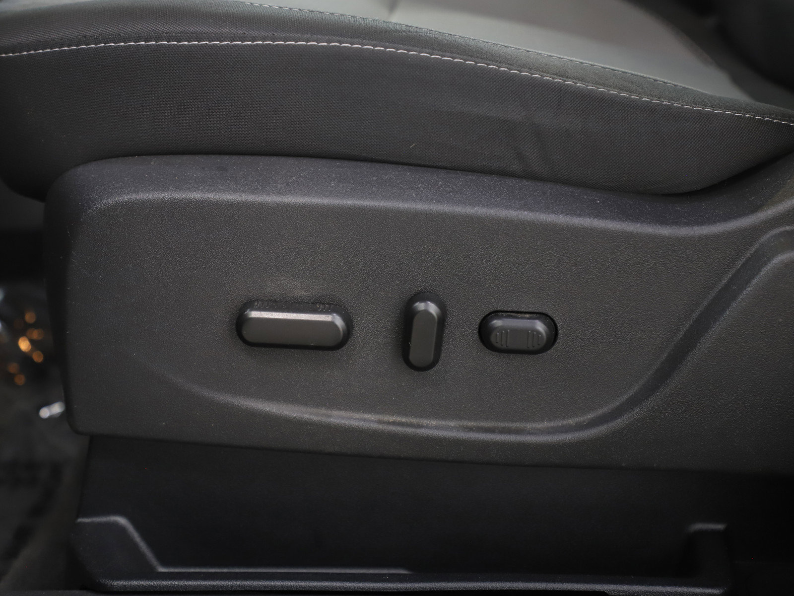 Used 2017 Ford Escape SE FWD image 28