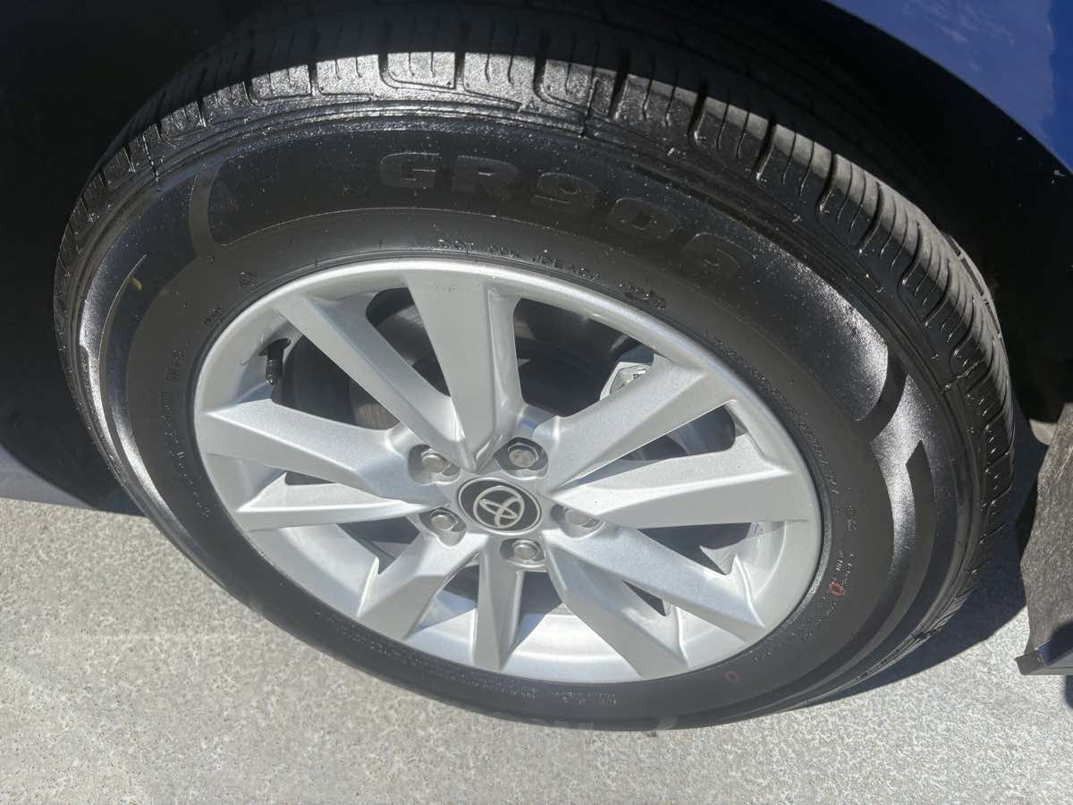 Used 2025 Toyota Camry LE FWD image 12