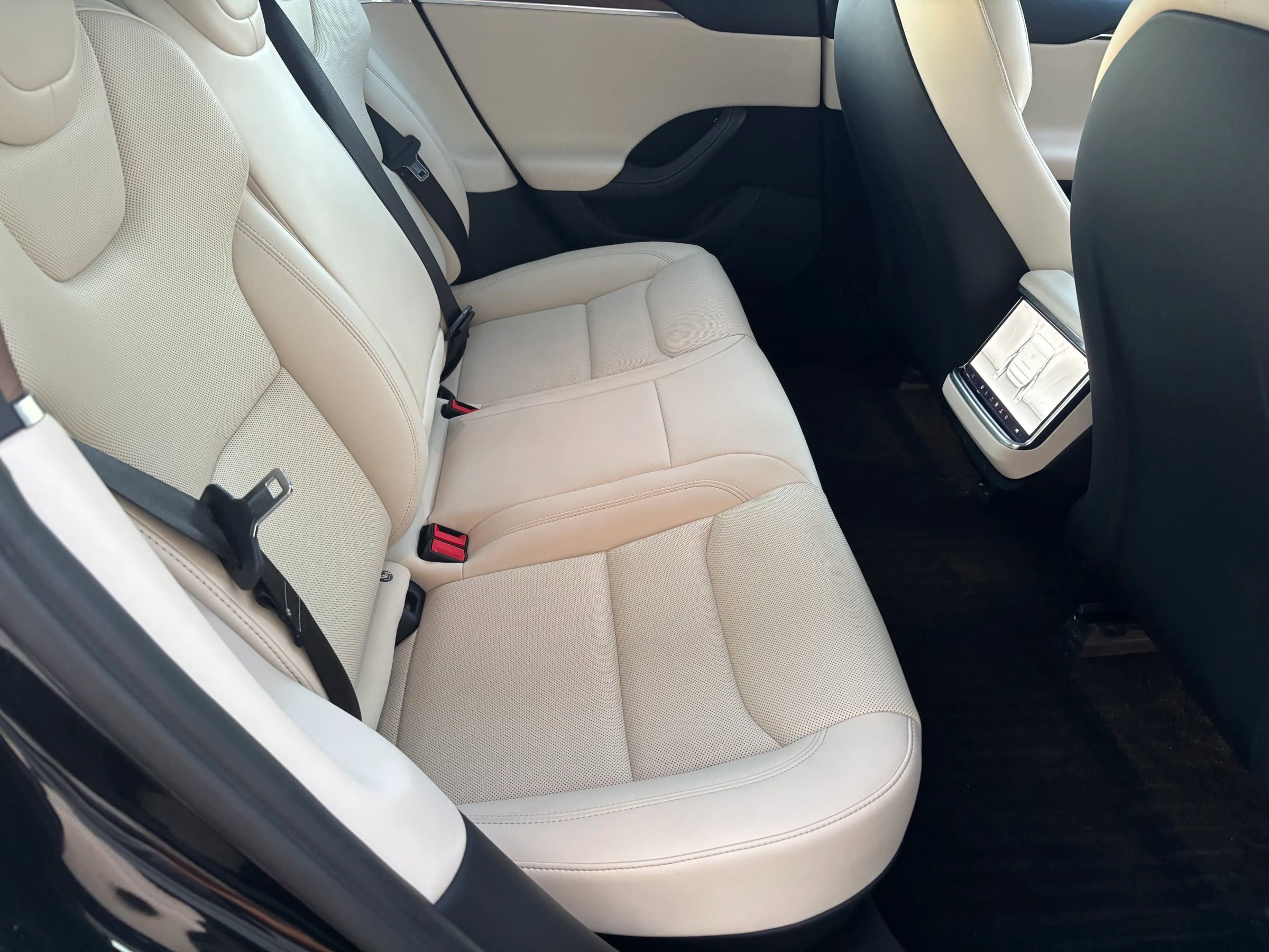 Used 2023 Tesla Model S Standard Range image 14