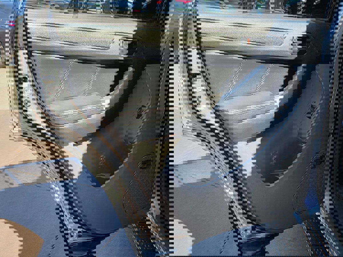 Used 2005 Toyota 4Runner Limited image 23