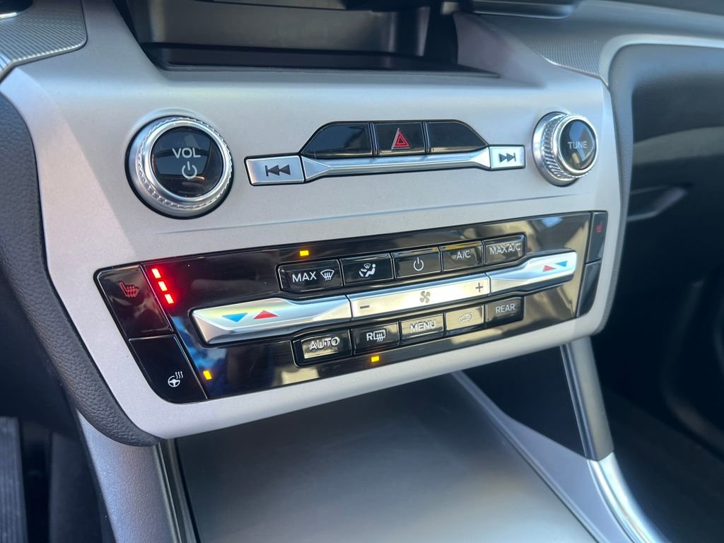 Certified 2023 Ford Explorer XLT w/ Equipment Group 202A image 17