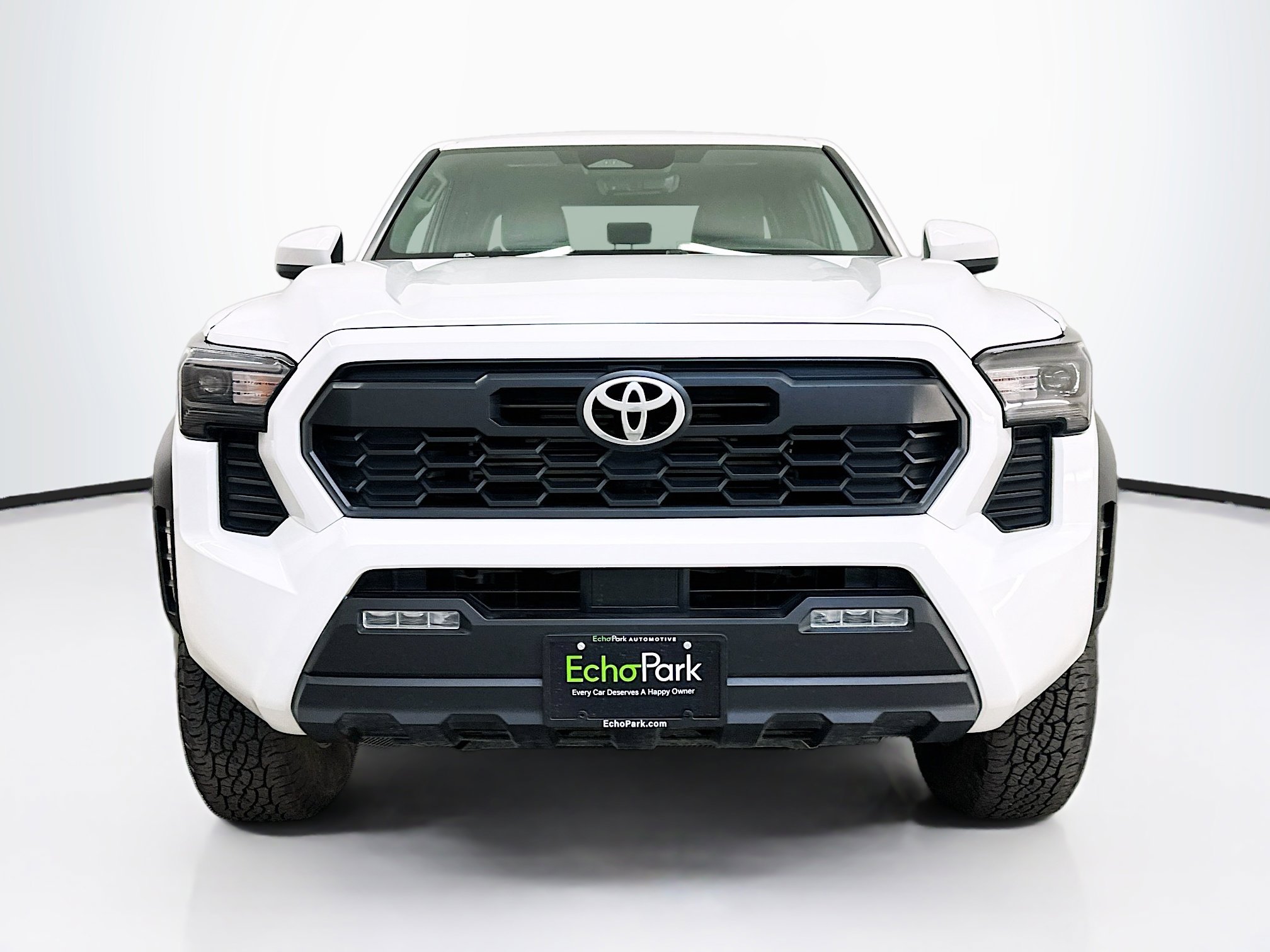 Used 2025 Toyota Tacoma TRD Off-Road image 2