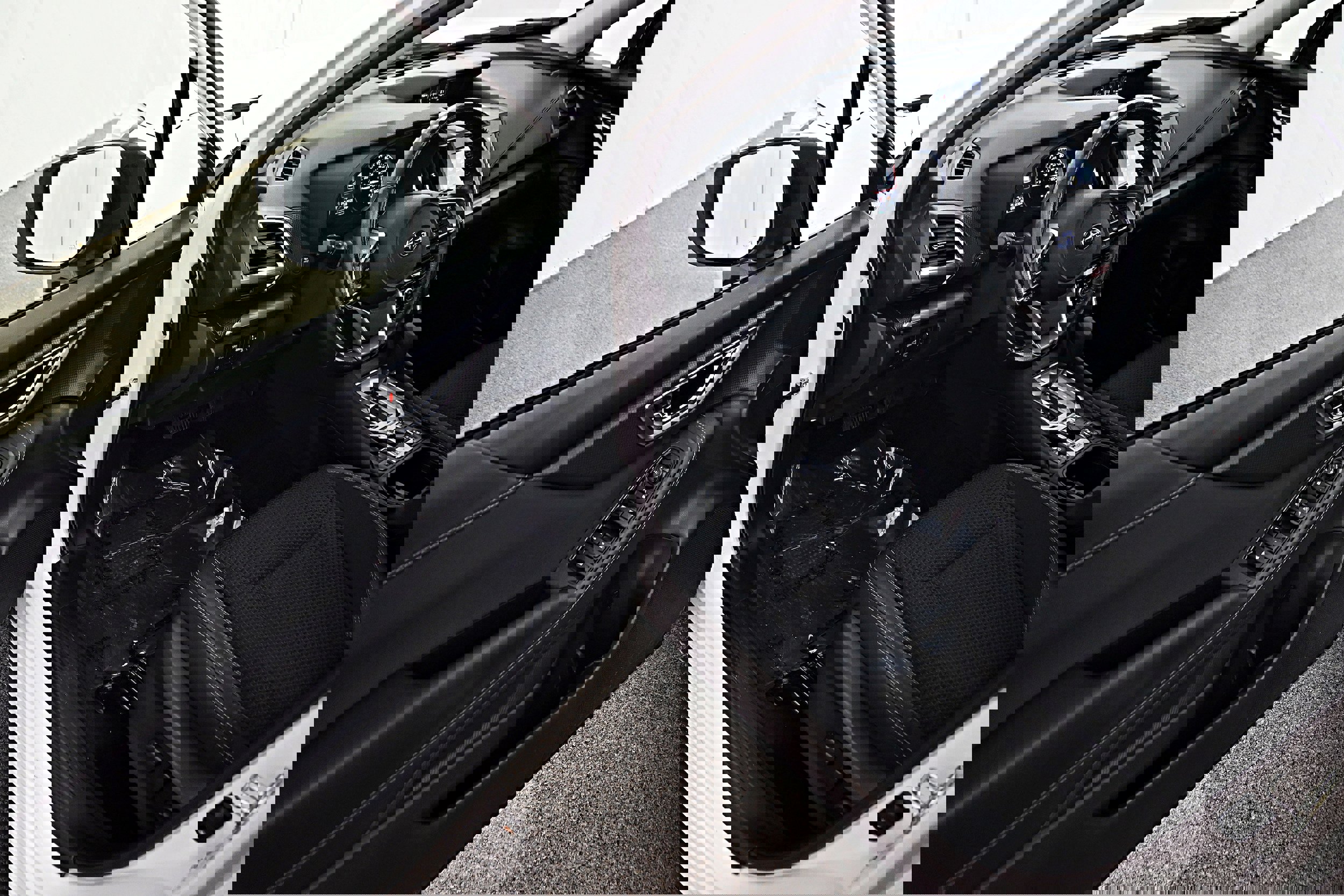 Used 2022 Subaru Forester Premium image 4