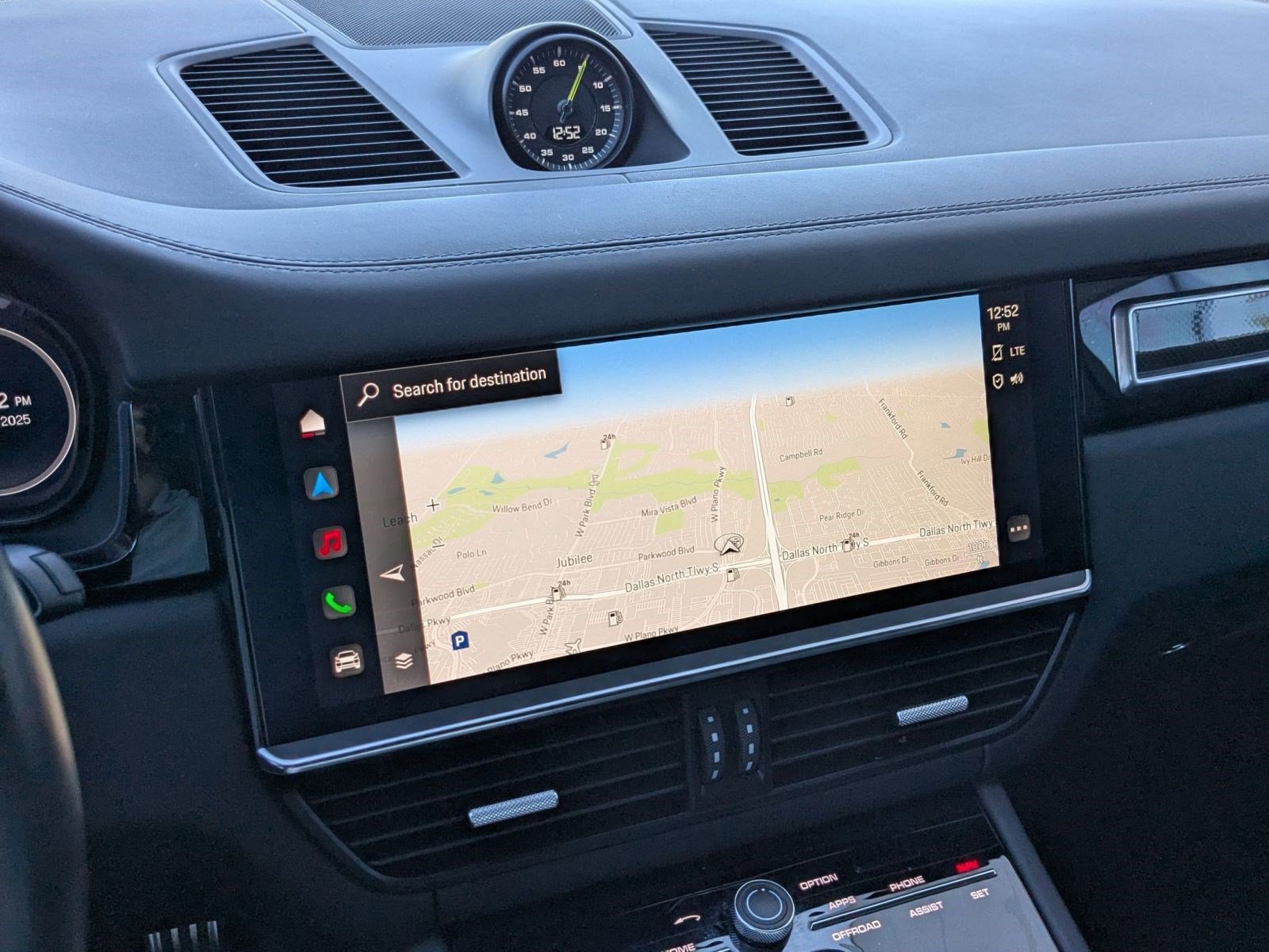 Used 2022 Porsche Cayenne Turbo S image 17