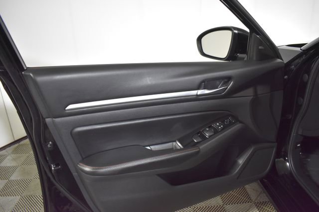 Certified 2024 Nissan Altima 2.5 SR w/ SR Premium Package image 7