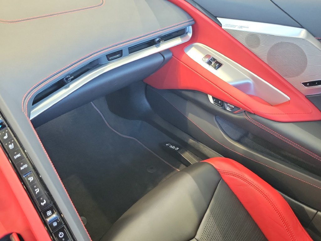 Used 2021 Chevrolet Corvette Stingray Preferred Conv w/ Z51 Performance Package RWD image 31