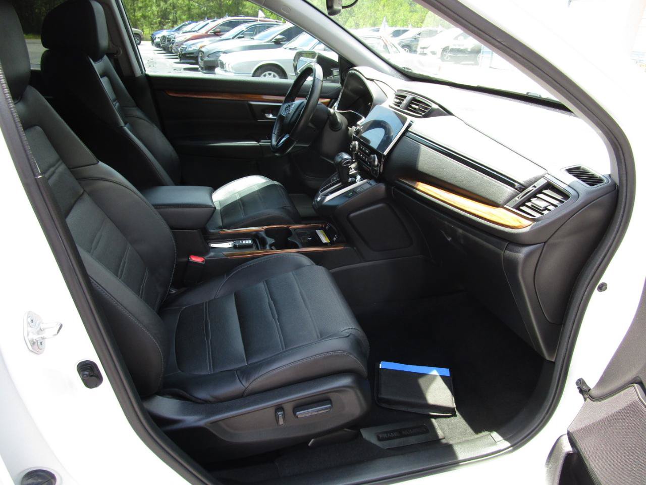 Used 2022 Honda CR-V Touring image 29