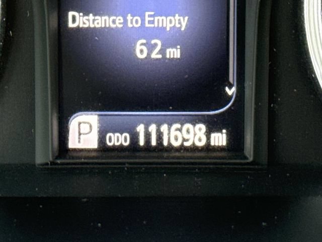 Used 2015 Toyota Camry SE w/ Moonroof Package FWD image 28