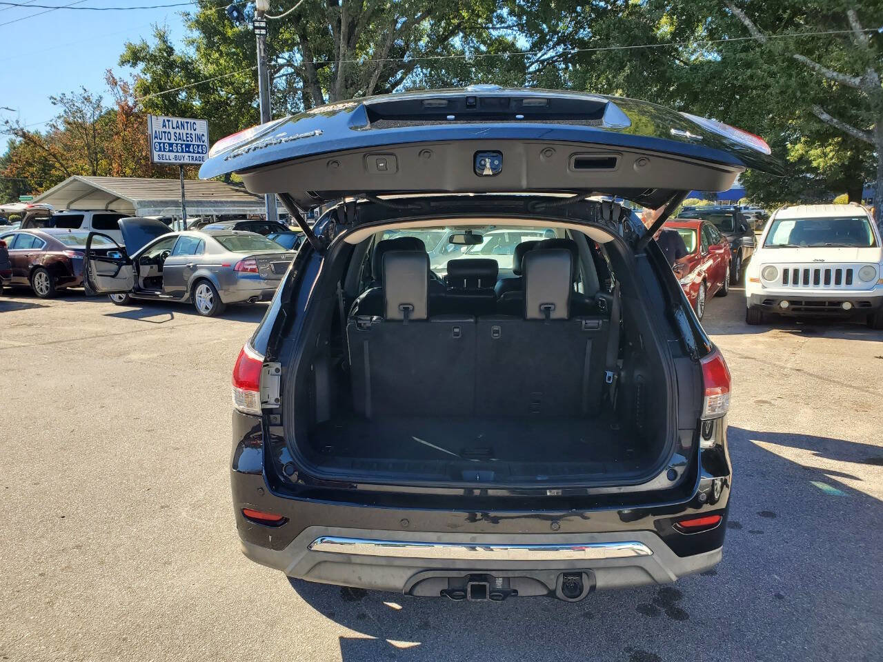 Used 2013 Nissan Pathfinder SL w/ SL Premium Pkg image 18