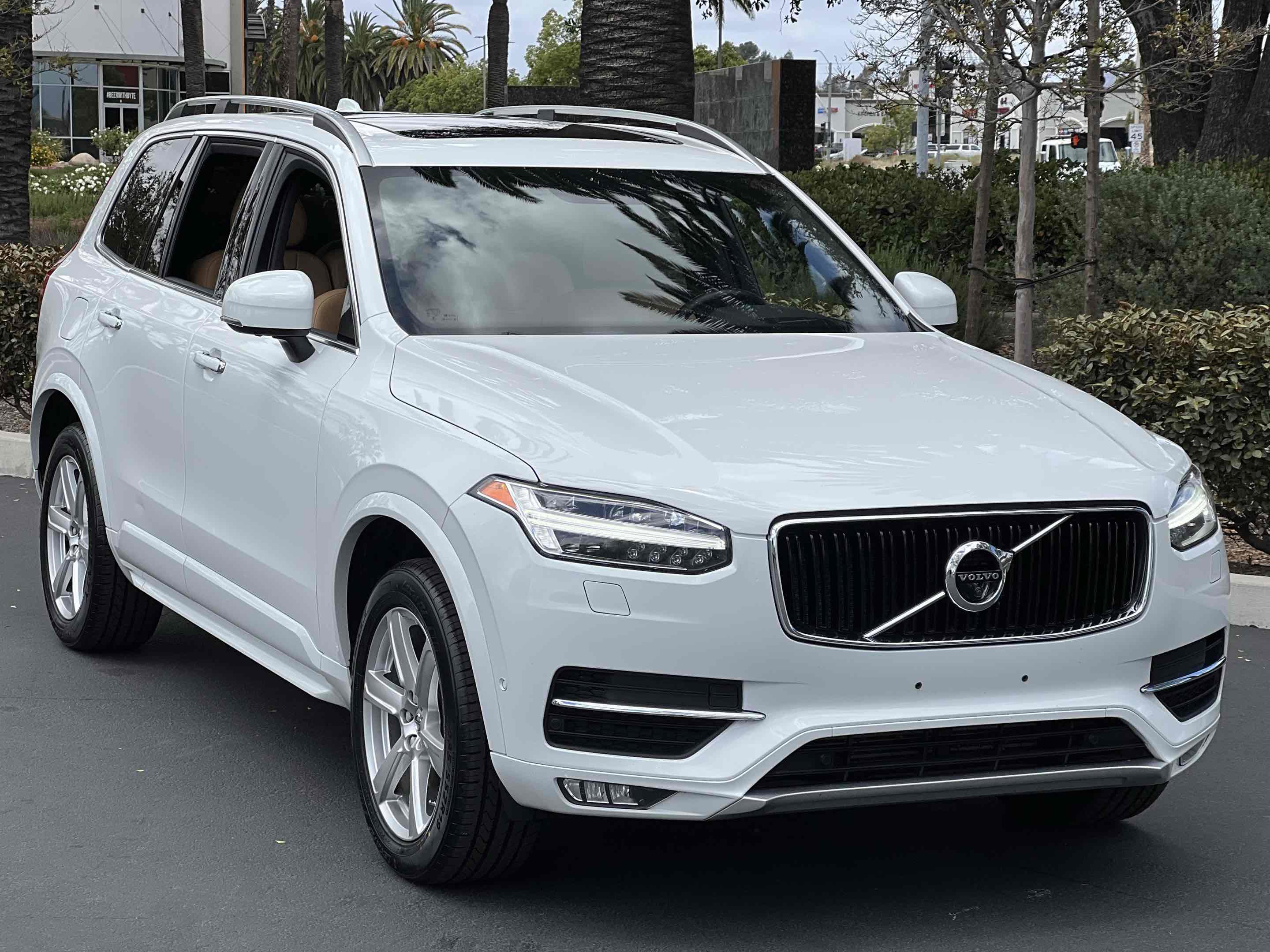 Used 2018 Volvo XC90 T6 Momentum w/ Convenience Package AWD/4WD image 20