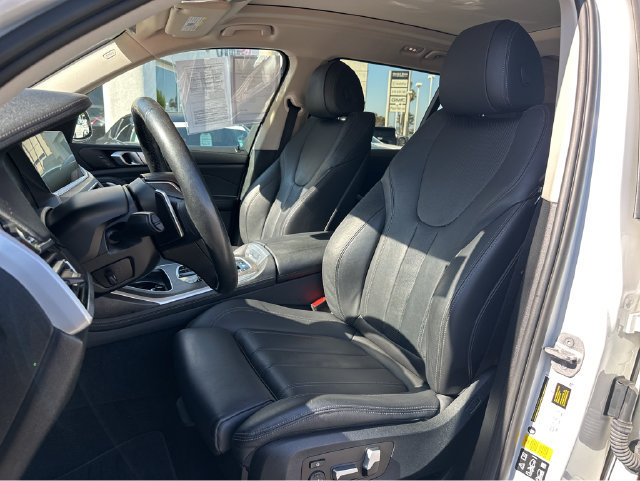 Used 2022 BMW X7 xDrive40i w/ Premium Package AWD/4WD image 25