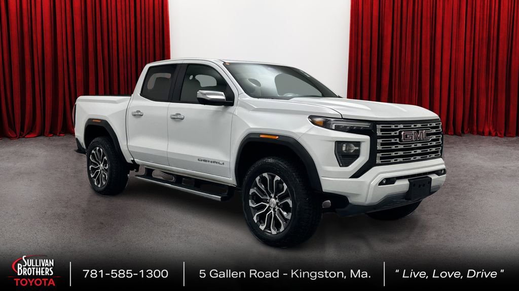 Used 2024 GMC Canyon Denali AWD/4WD image 3