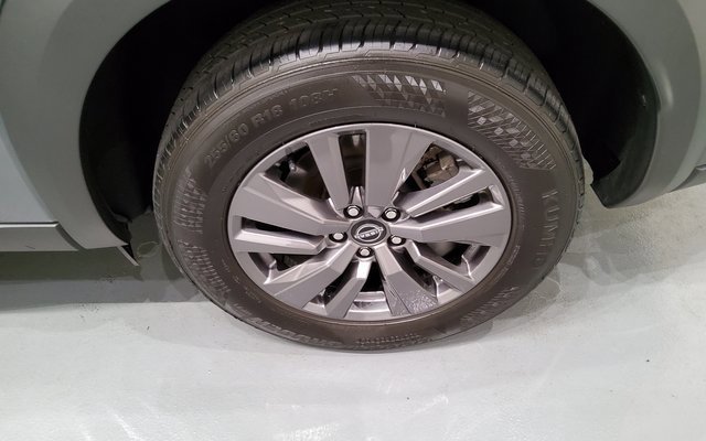 Used 2024 Nissan Pathfinder SV image 30