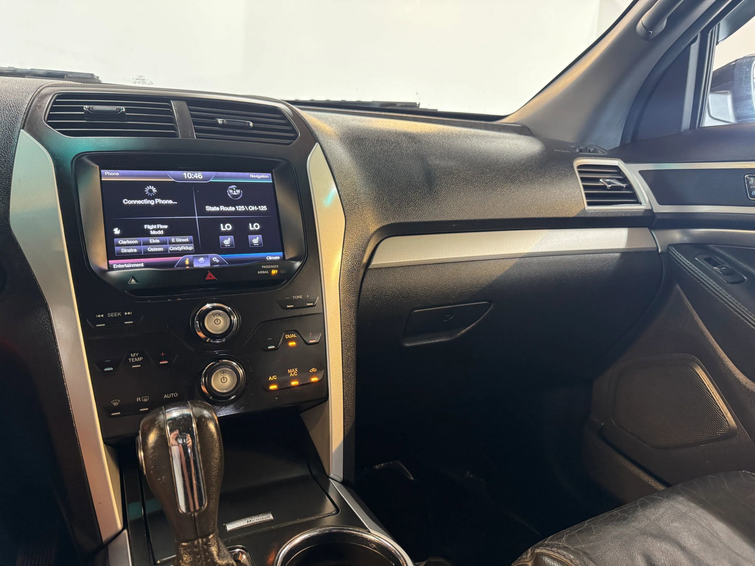 Used 2013 Ford Explorer XLT image 16