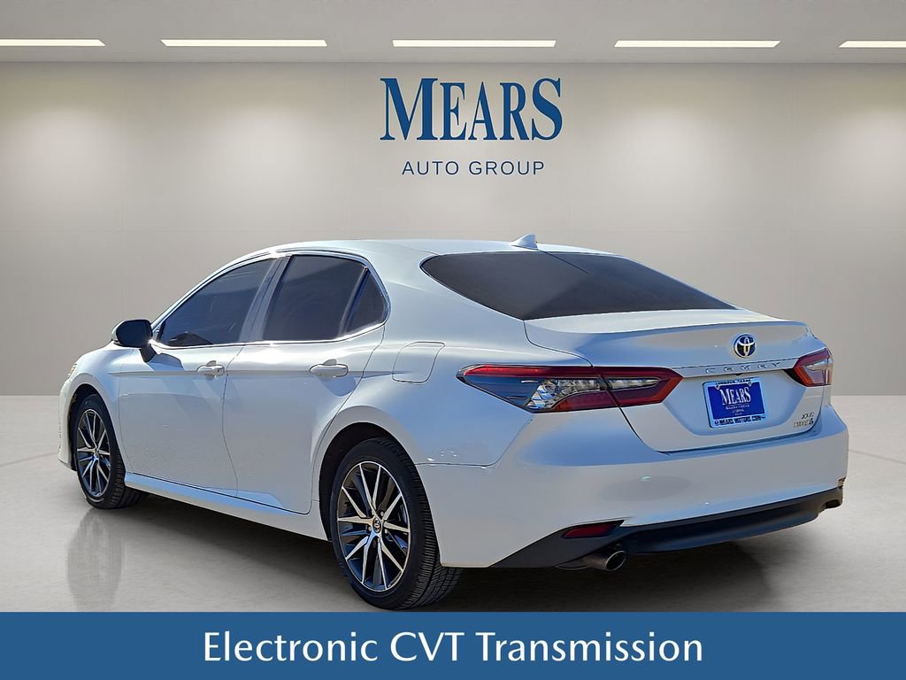 Used 2023 Toyota Camry XLE image 4