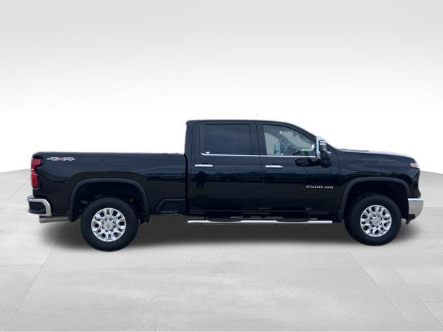 Used 2024 Chevrolet Silverado 2500 LTZ AWD/4WD image 8