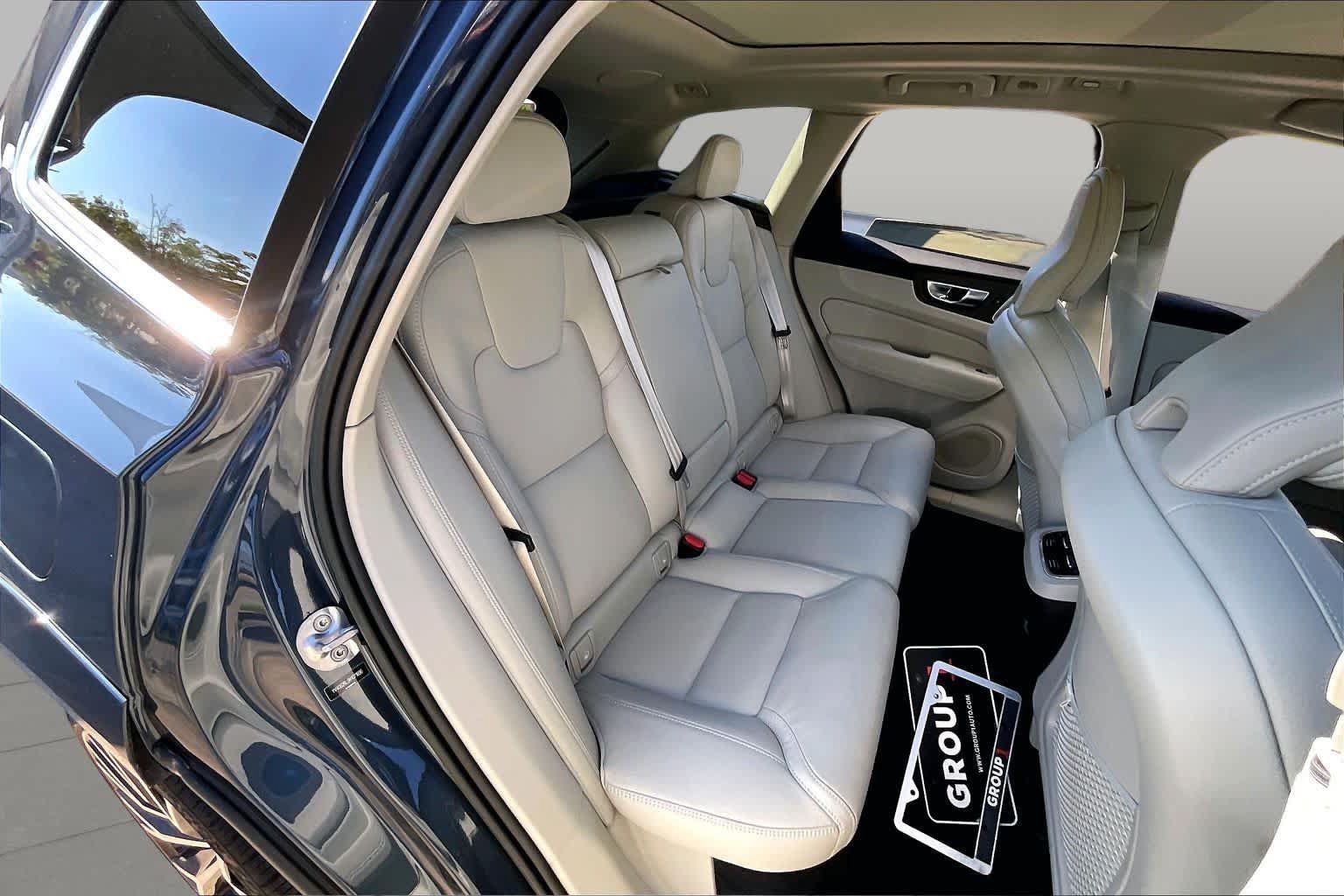Used 2022 Volvo XC60 B6 Inscription w/ Advanced Package AWD/4WD image 19