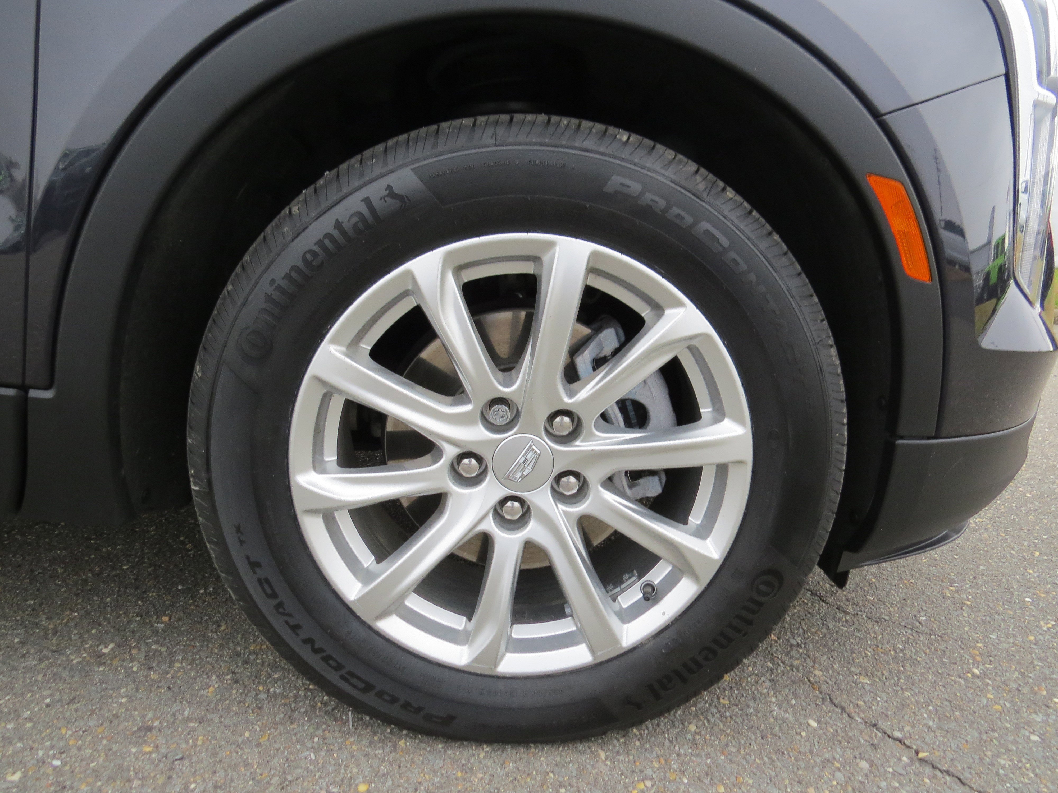 Certified 2023 Cadillac XT4 Luxury w/ Cold Weather Package image 10