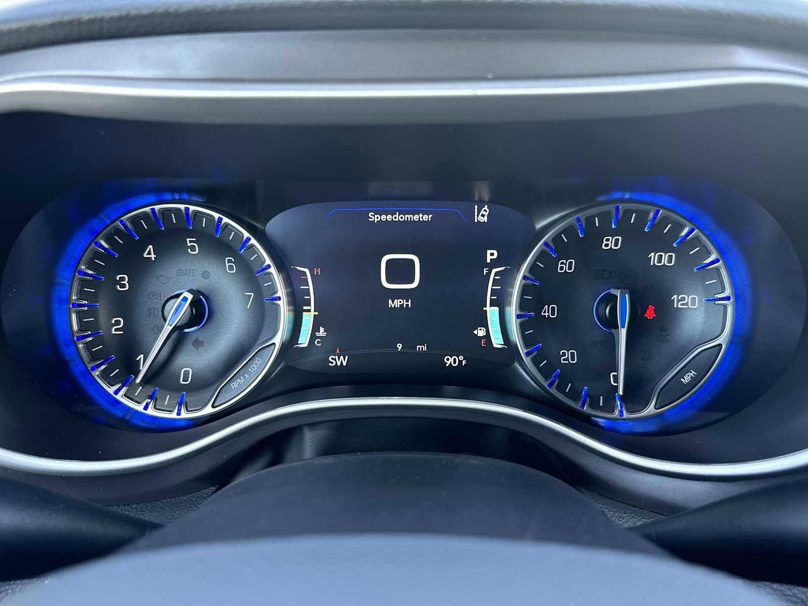New 2026 Chrysler Pacifica Select FWD image 27