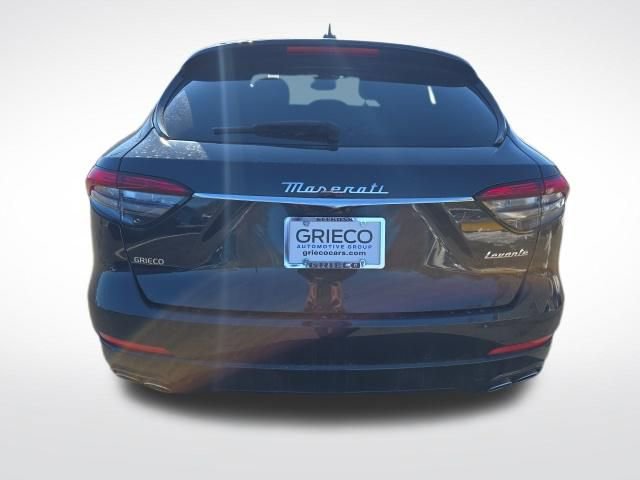 Used 2023 Maserati Levante GT image 6