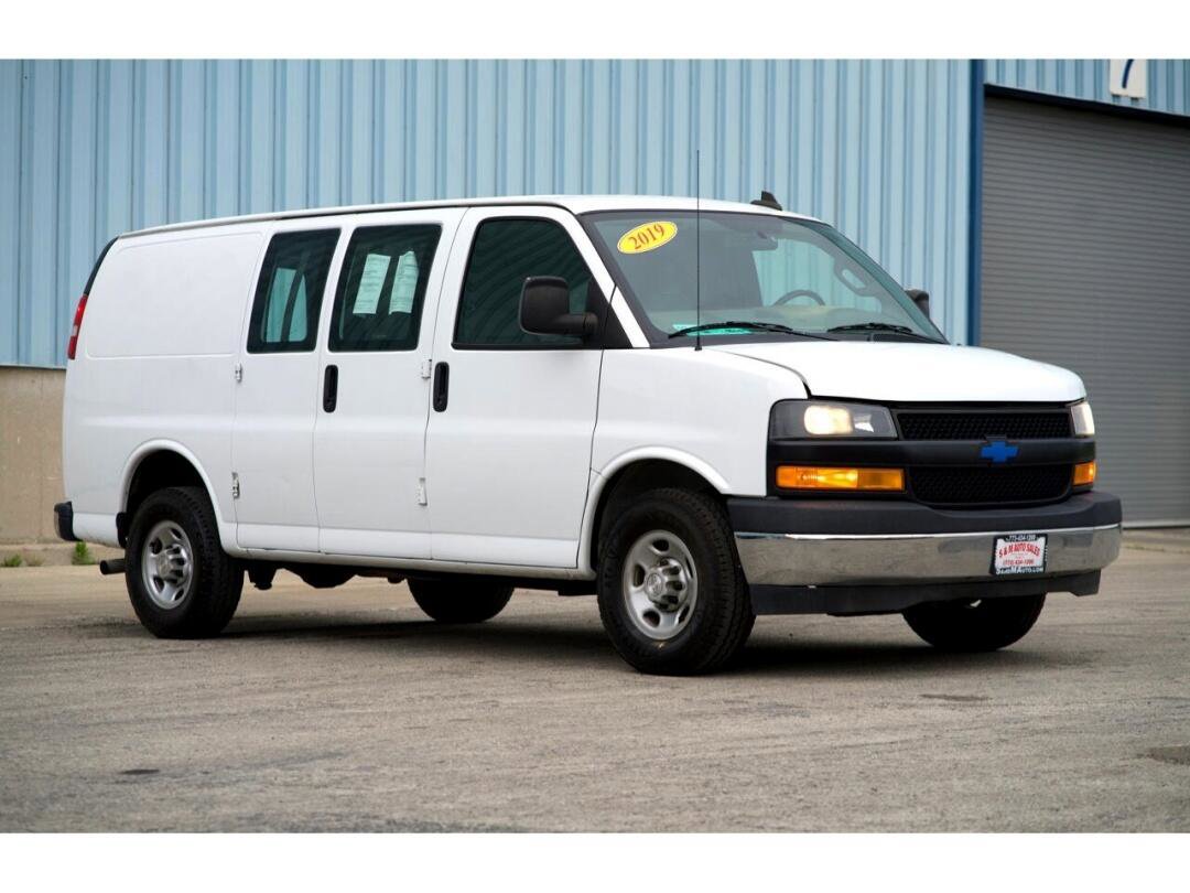 Used 2019 Chevrolet Express 2500 w/ Driver Convenience Package image 3