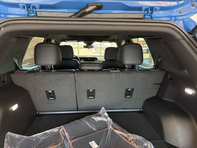 New 2026 GMC Terrain AT4 w/ Convenience Package III image 24