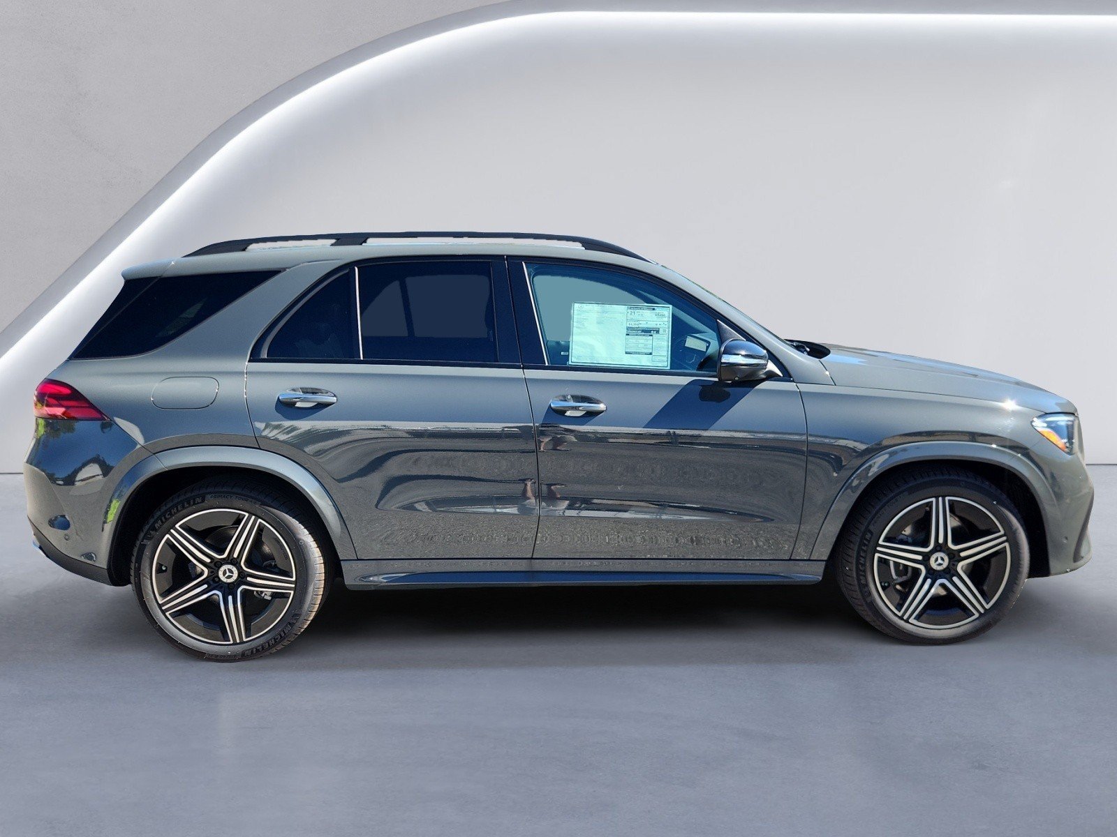 New 2026 Mercedes-Benz GLE 450 4MATIC image 3