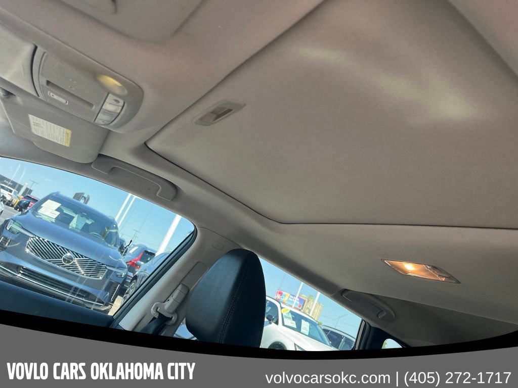 Used 2017 Nissan Rogue Sport SL w/ SL Premium Package FWD image 10
