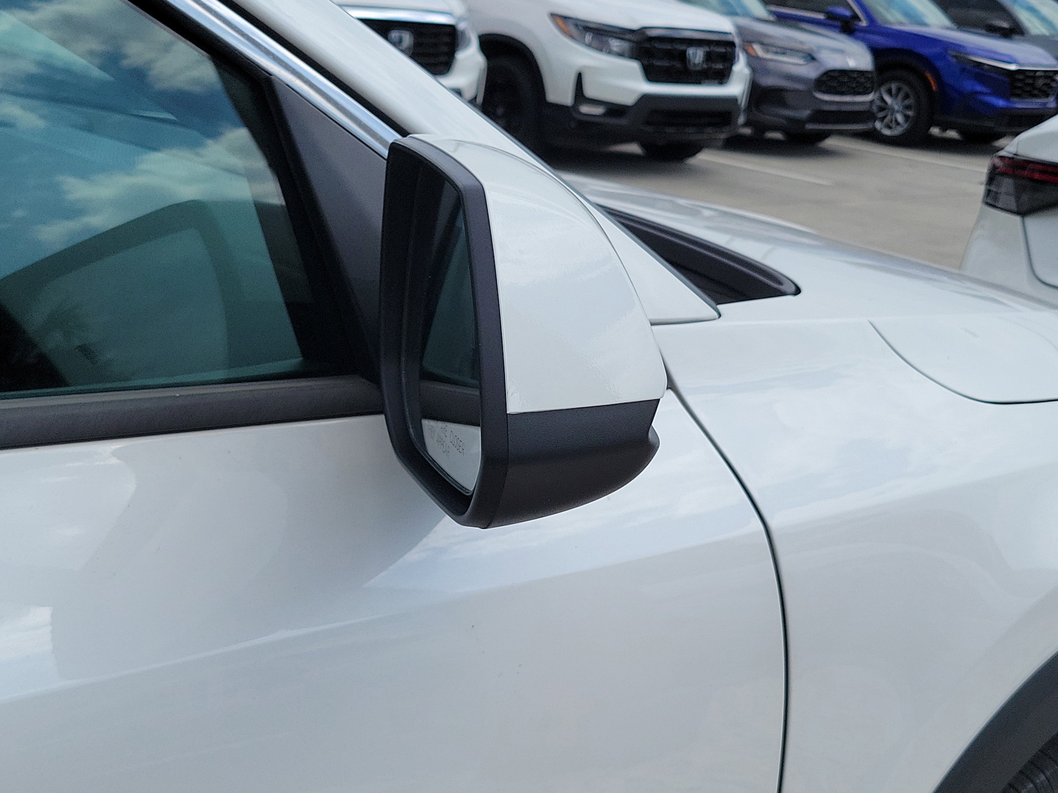 Used 2024 Kia Niro LX FWD image 5