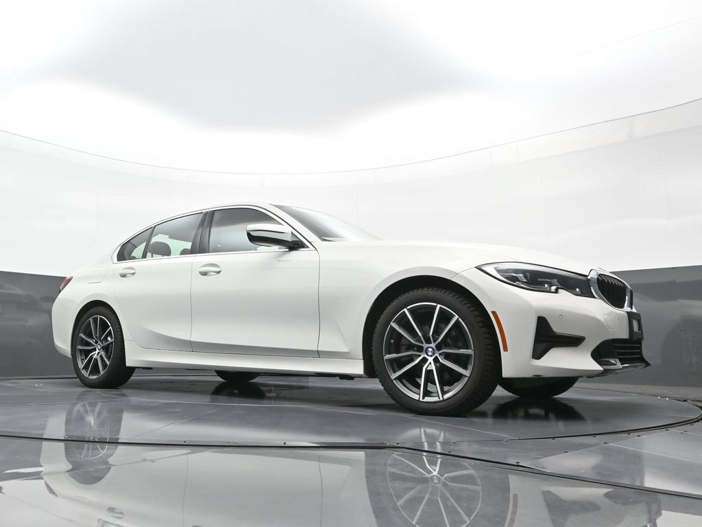 Used 2021 BMW 330i xDrive Sedan w/ Driving Assistance Package AWD/4WD image 21