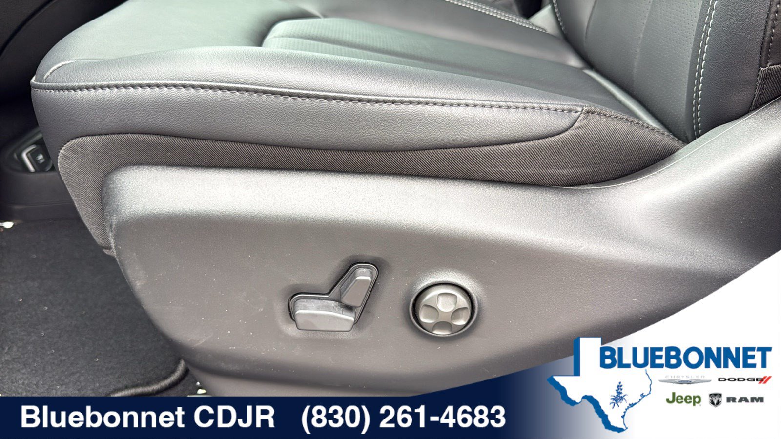 New 2026 Chrysler Voyager LX FWD image 11