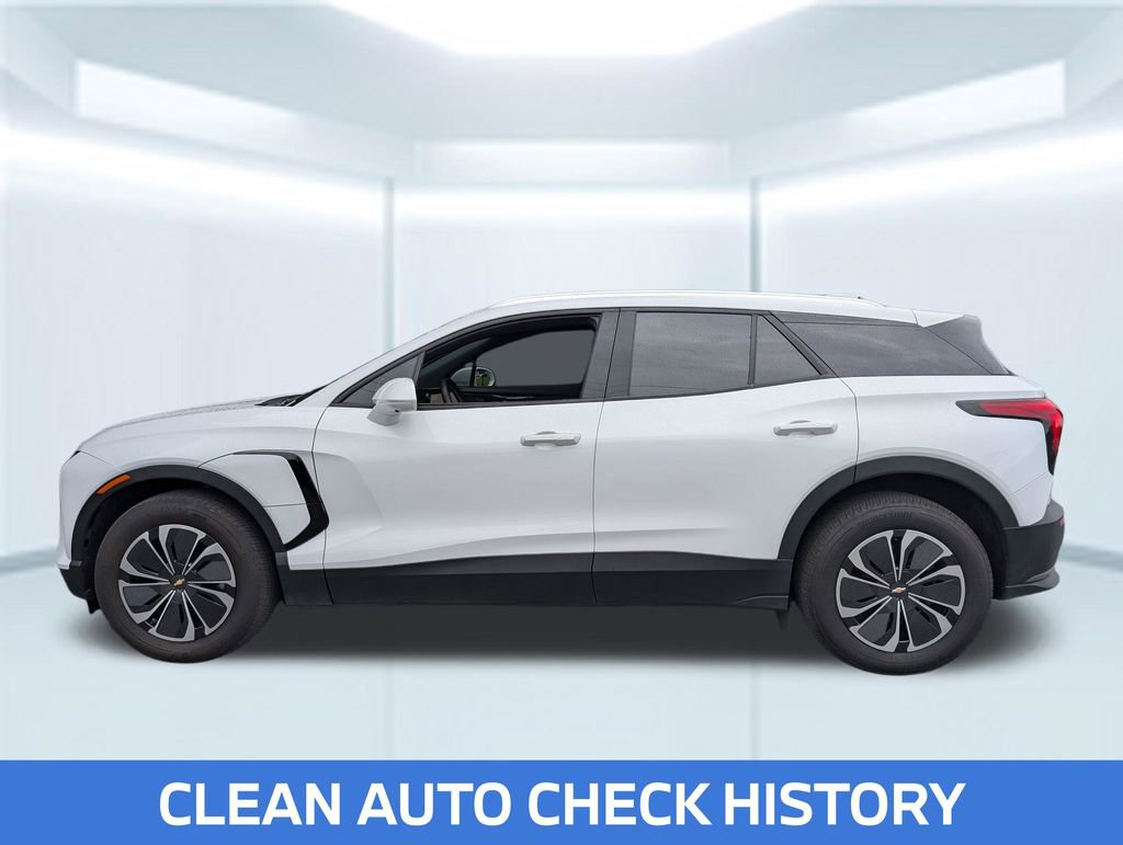 Used 2024 Chevrolet Blazer EV LT AWD/4WD image 2