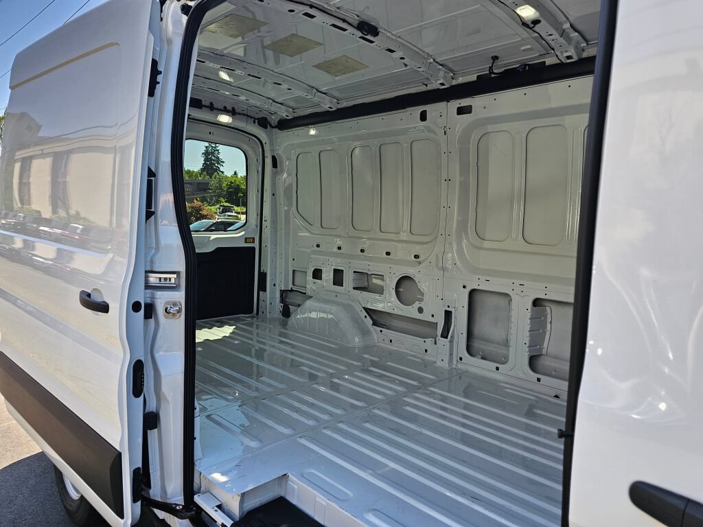 New 2026 Ford Transit 250 148 Medium Roof RWD image 13