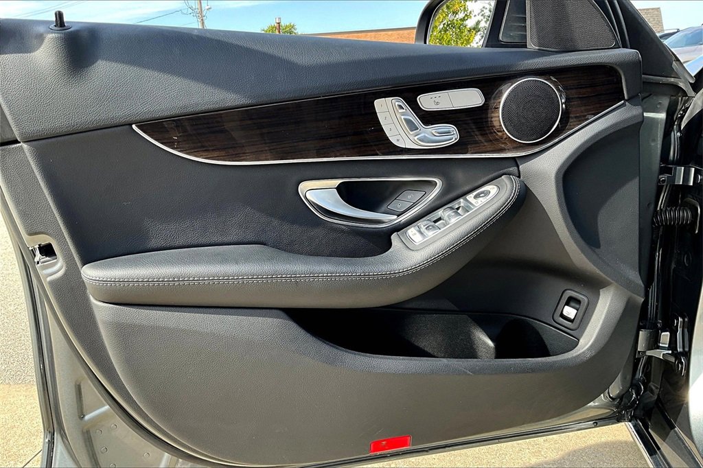 Used 2017 Mercedes-Benz C 300 4MATIC Sedan image 16