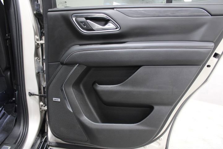 Used 2022 GMC Yukon SLT w/ SLT Premium Package image 29