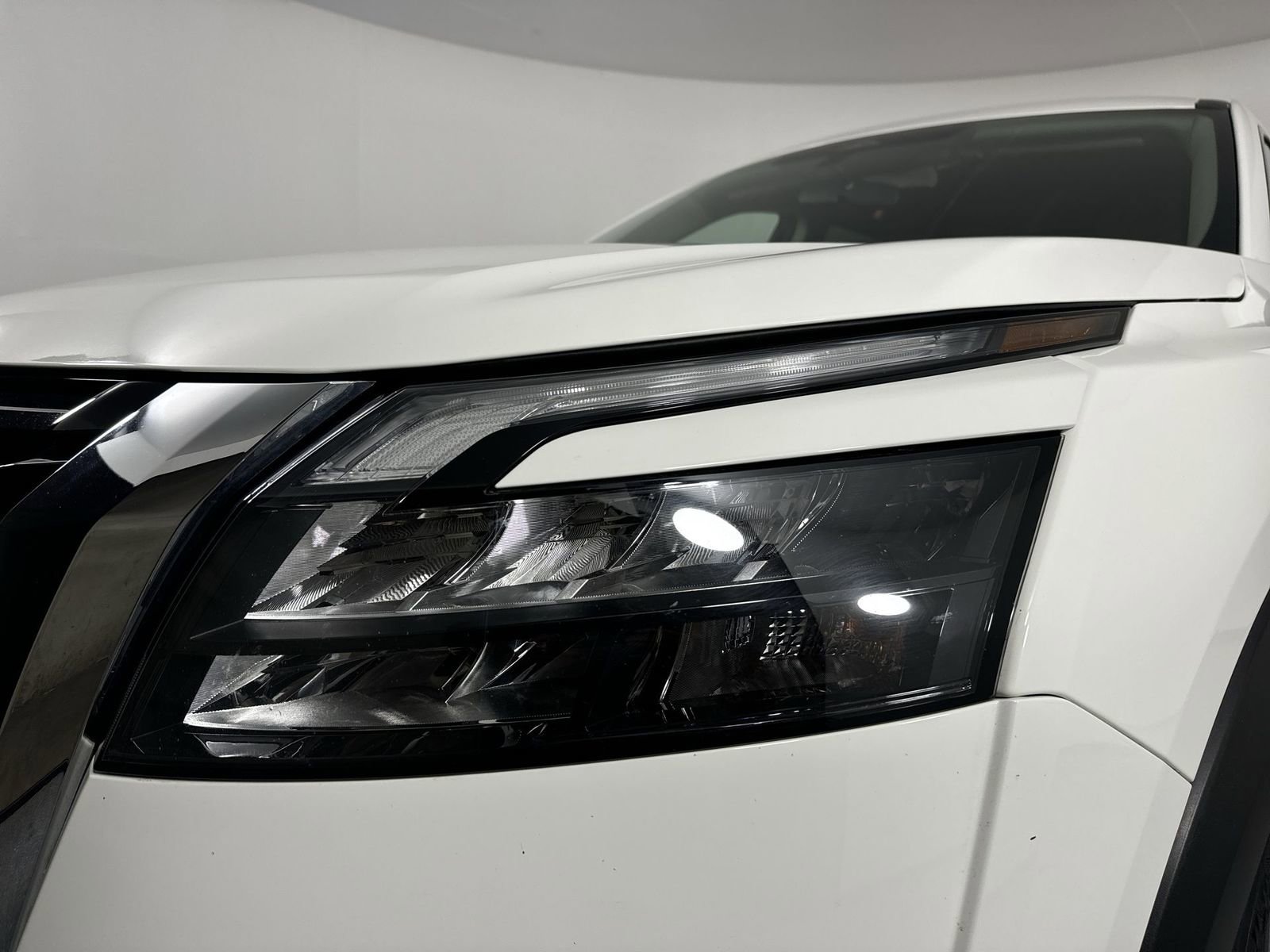 Certified 2025 Nissan Pathfinder SV image 30