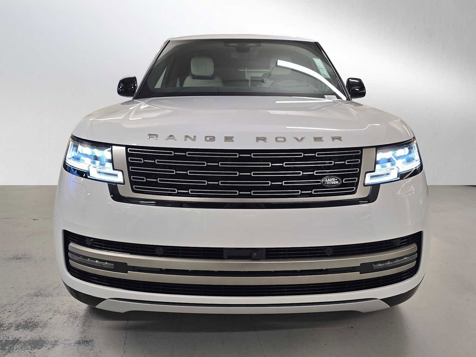 New 2026 Land Rover Range Rover SE image 8