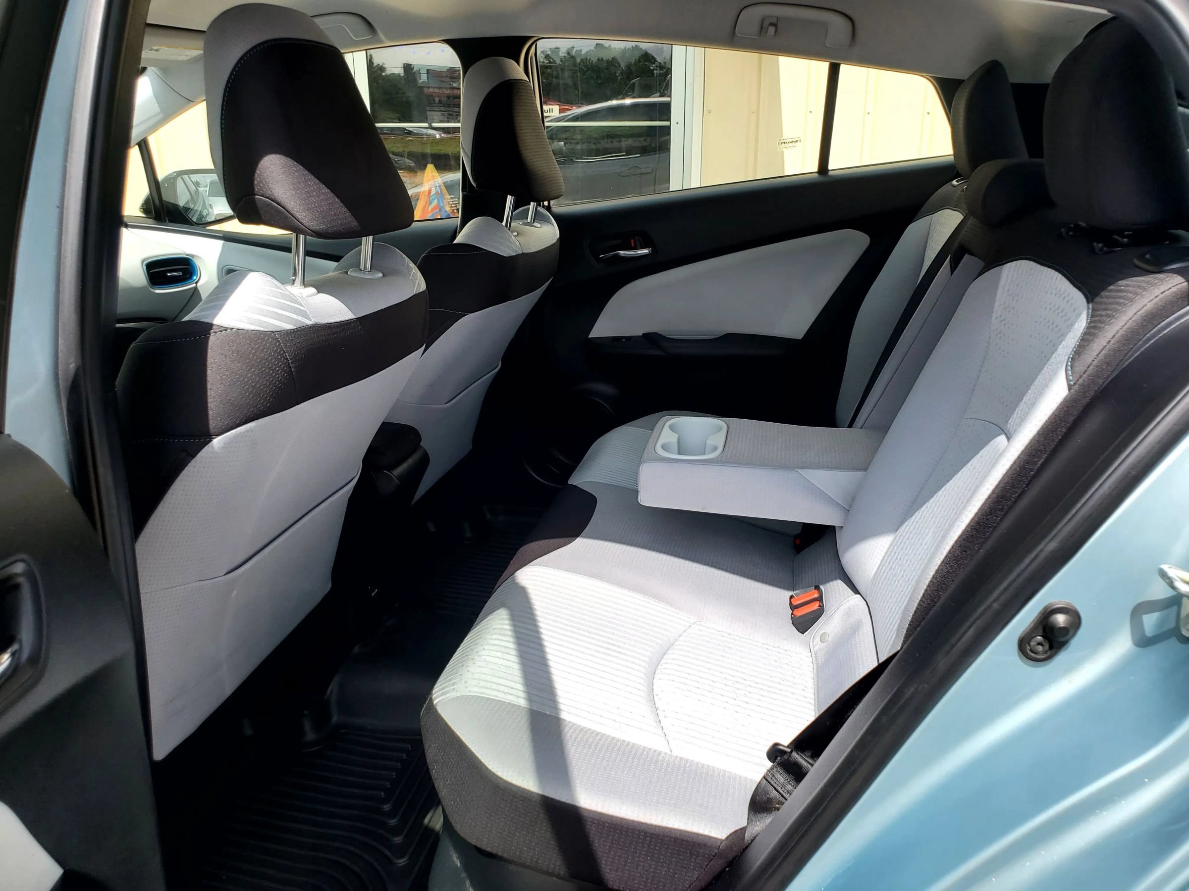 Used 2017 Toyota Prius Three w/ Carpet Mat Package FWD image 32