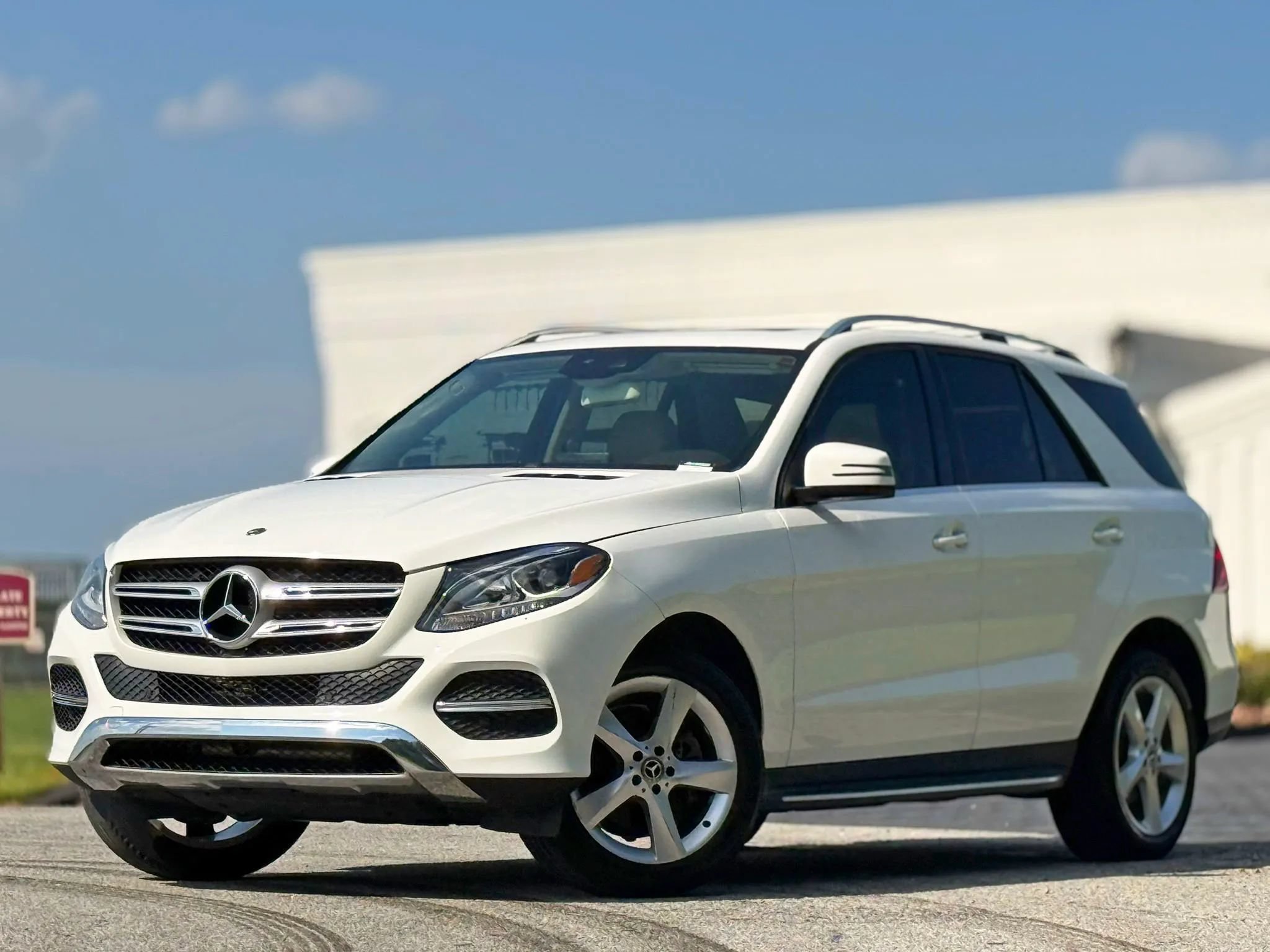 Used 2018 Mercedes-Benz GLE 350 image 1